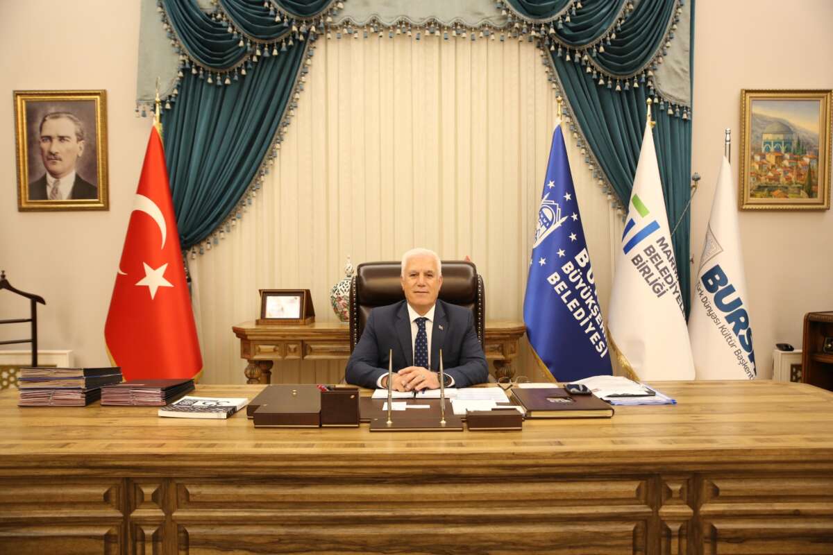 Fitch, Bursa’nın kredi notunu yukarı yönlü revize etti