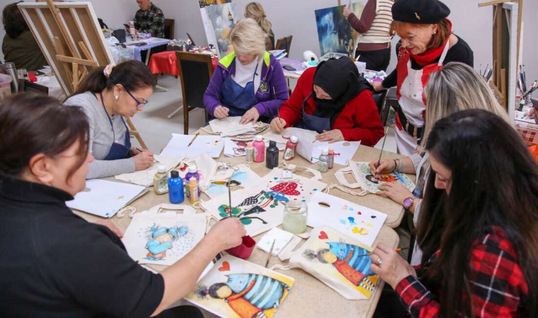 Bursa’da el emeği ürünleri LÖSEV’e bağışladılar! Bursa Büyükşehir Belediyesi Bursa