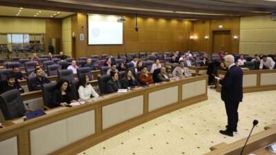 Büyükşehir Belediyesi Ana Hizmet Binası