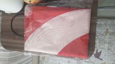 Bursa'da kuryenin bayrak hassasiyeti izleyenlerin