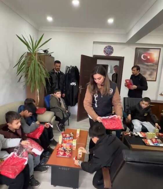 Bursa’da polisten çocuklara özel etkinlik Bursa’nın Harmancık ilçesinde, Harmancık