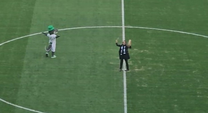 Bursaspor taraftarı Gökhan Kırdar’la coştu! Bursaspor taraftarı cendere heyecanını