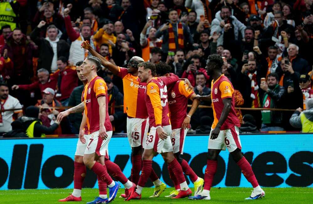 Galatasaray, Juventus’u yerle bir etti! Galatasaray, Juventus’u yerle bir etti!