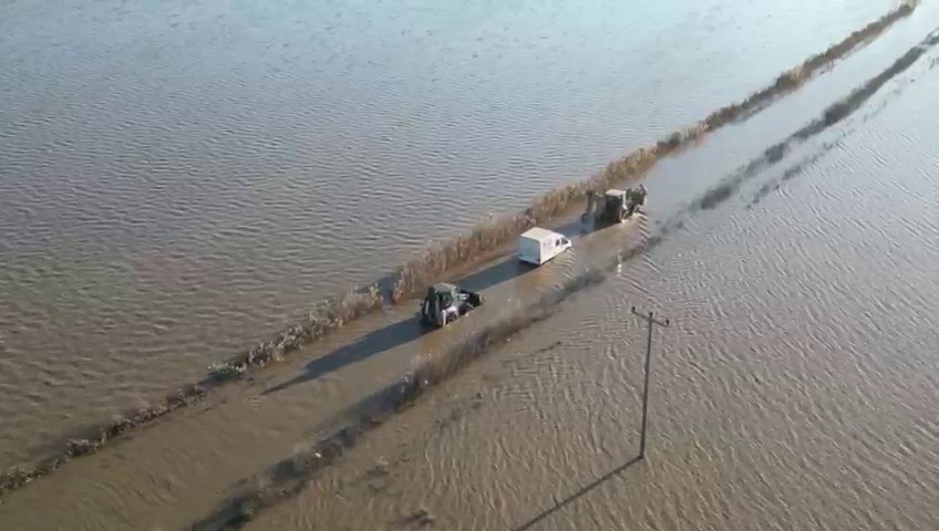 Bursa'nın Karacabey ilçesinde eriyen