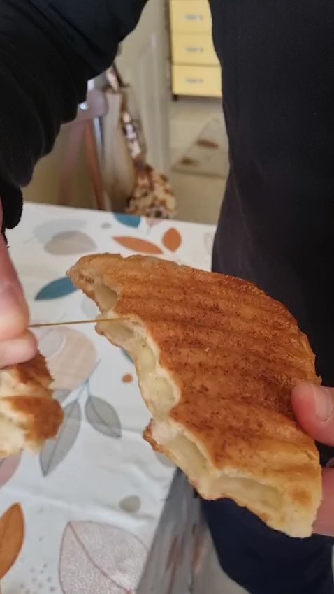 Bursa’da tosttun içinden çıkan şaşırttı!