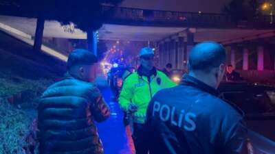 Bursa'da polis ekiplerinin 'dur' ihtarına