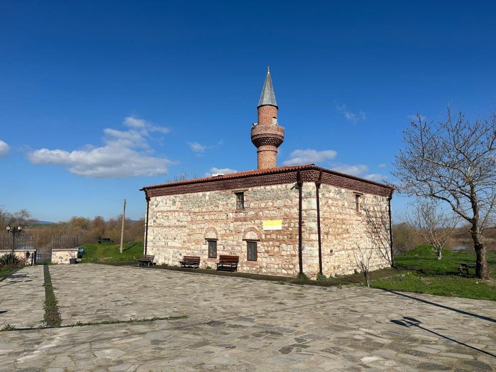 Bursa’da 625 yıllık cami tehdit altında!