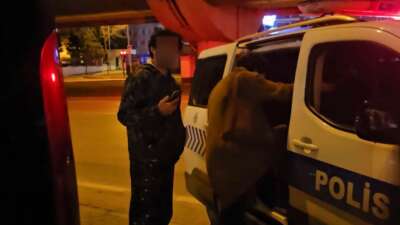 Bursa'da bir sürücü polis ekiplerinin