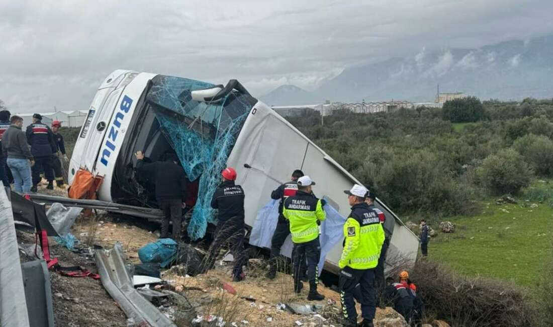 Antalya’da yolcu otobüsünün kontrolden