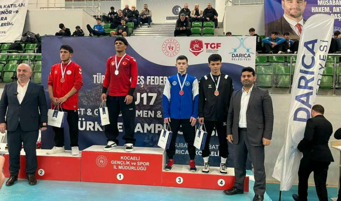 Kocaeli’nde düzenlenen U17 Güreş