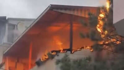 Bursa'da çıkan çatı yangını en