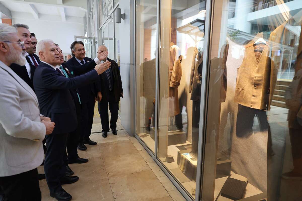 Bursa’da ‘Geleceği Dokuyan Fabrika: Merinos’ sergisi