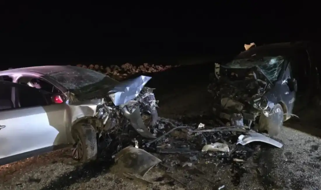 Diyarbakır’da feci kaza: 5 Ölü, 2 yaralı Diyarbakır’ın Çınar ilçesinde iki