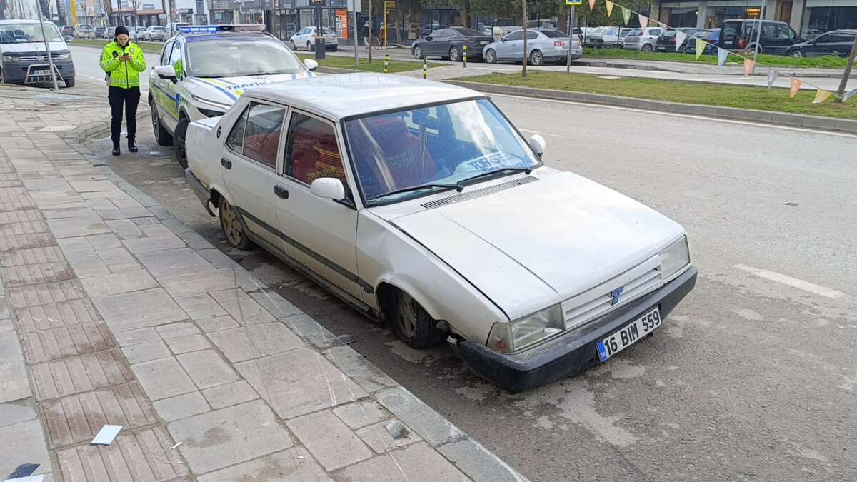 Ehliyetsiz sürücü polisten kaçamadı