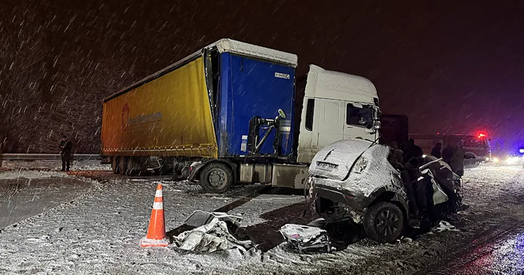 Erzurum’da tır ile otomobilin