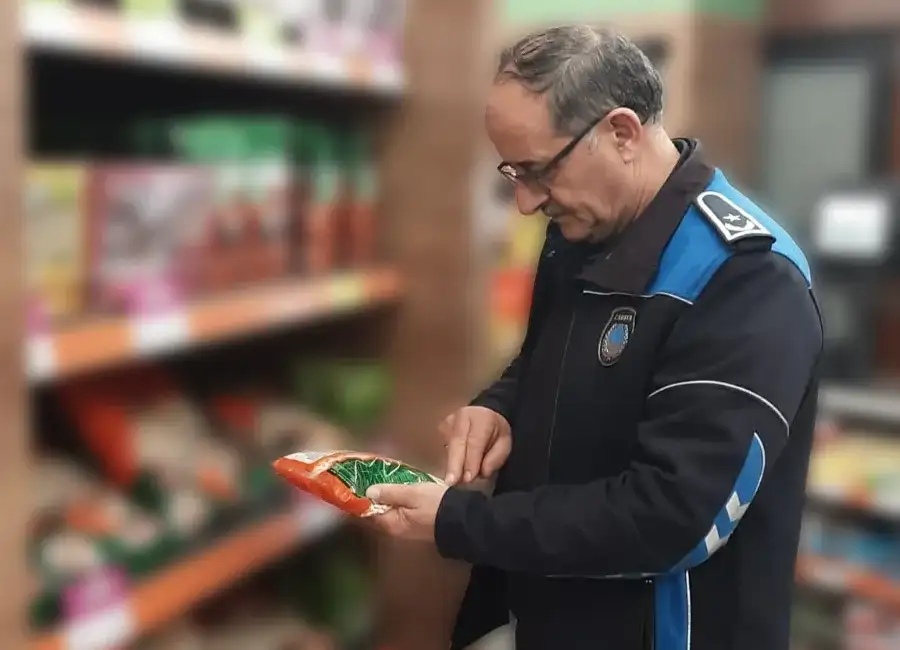 İnegöl Zabıta ekiplerinden market ve bakkallara denetim İnegöl Belediyesi Zabıta Müdürlüğü