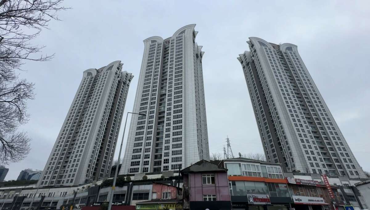 İstanbul’da 30’uncu kattan düşen çocuk öldü