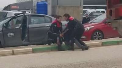 Bursa'da polis ekiplerinin 'dur' ihtarına