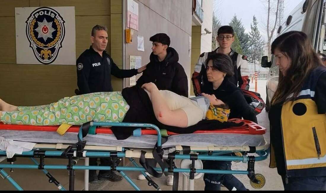 Kapıyı kıran eşinden kaçan kadın balkondan atladı Bursa'nın İnegöl ilçesinde iftara