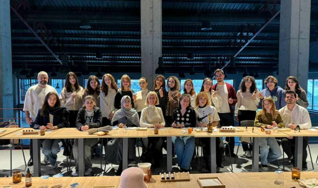 Nilüfer’de kokuların dünyasına yolculuk Nilüfer Belediyesi’nin düzenlediği "Aromaterapi