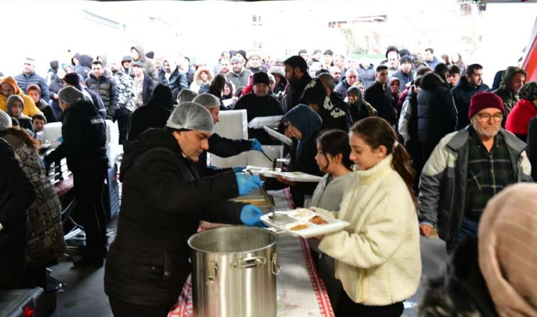 Bursa’da bu iftara çocuklar ve gençler büyük ilgi gösterdi! Osmangazi Belediyesi’nin, Soğanlı Mahallesi’nde