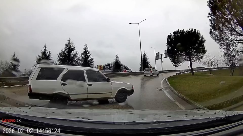 Cezaevine gitmek üzere yola