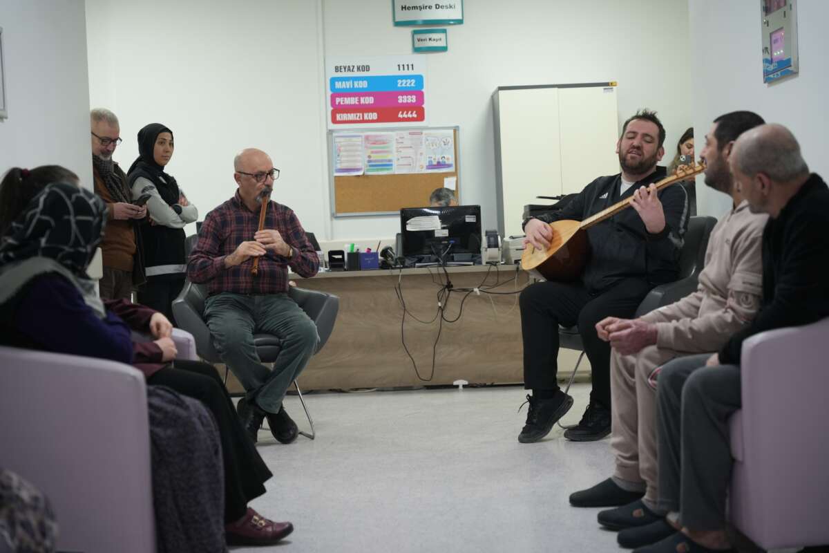 Yenişehir’de müziğin iyileştirici gücü: Hastalara moral konseri