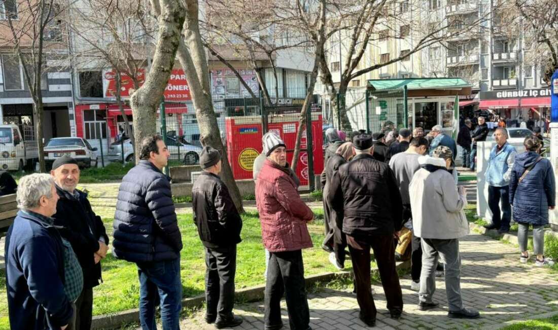 Bursa’da BESAŞ pide için kuyruk oluştu! Bursa Büyükşehir Belediyesi iştiraklerinden