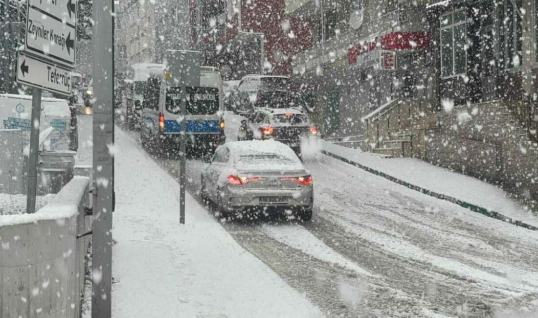 Kar yağdı böyle oldu; Bursa’da sürücülerin zor anları Bursa’da sabah saatlerinden itibaren