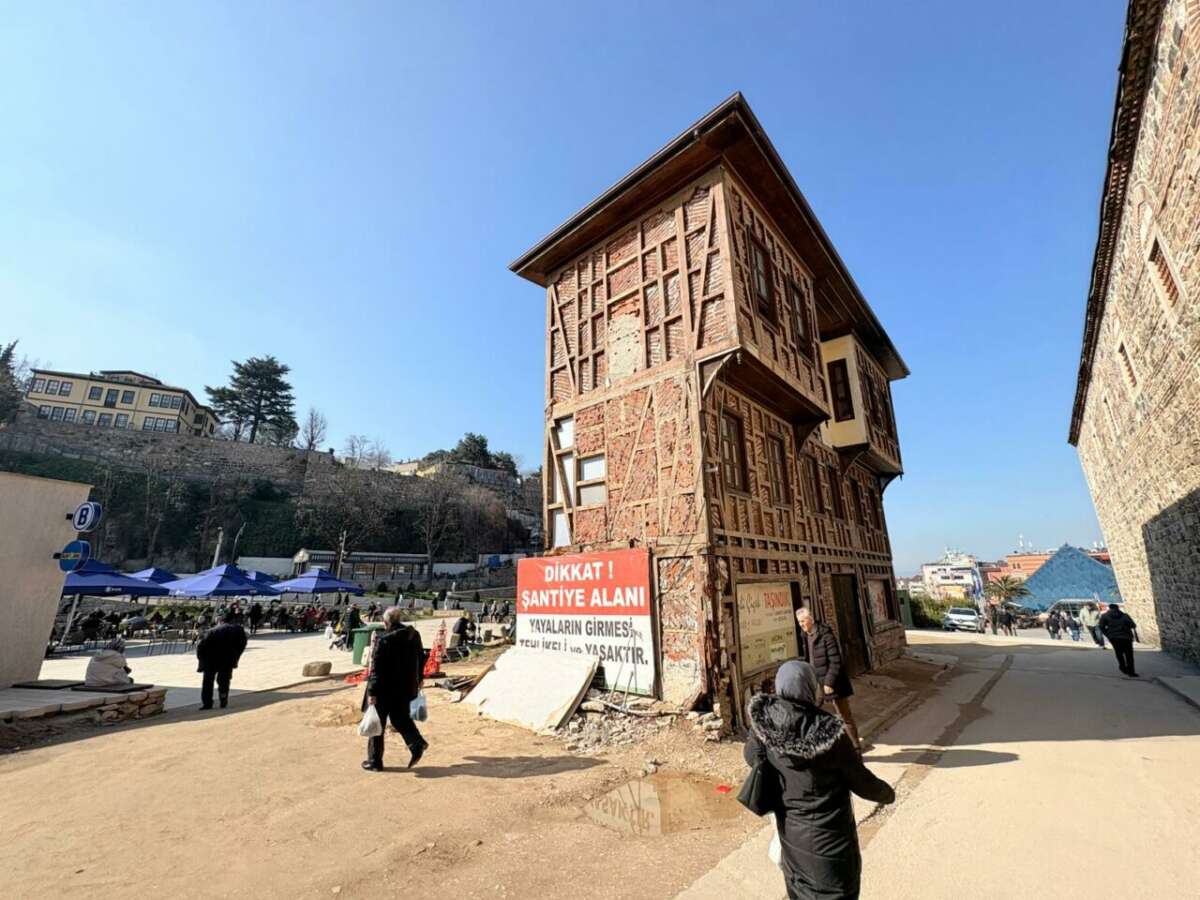 Bursa Hanlar Bölgesi’ndeki tarihi bina için flaş karar!
