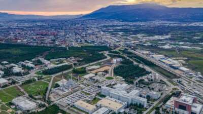 Bursa Uludağ Üniversitesi (BUÜ) Yönetimi,