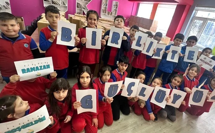 Bursalı miniklerden alkışlanacak hareket! Ramazan ayının manevi atmosferi,