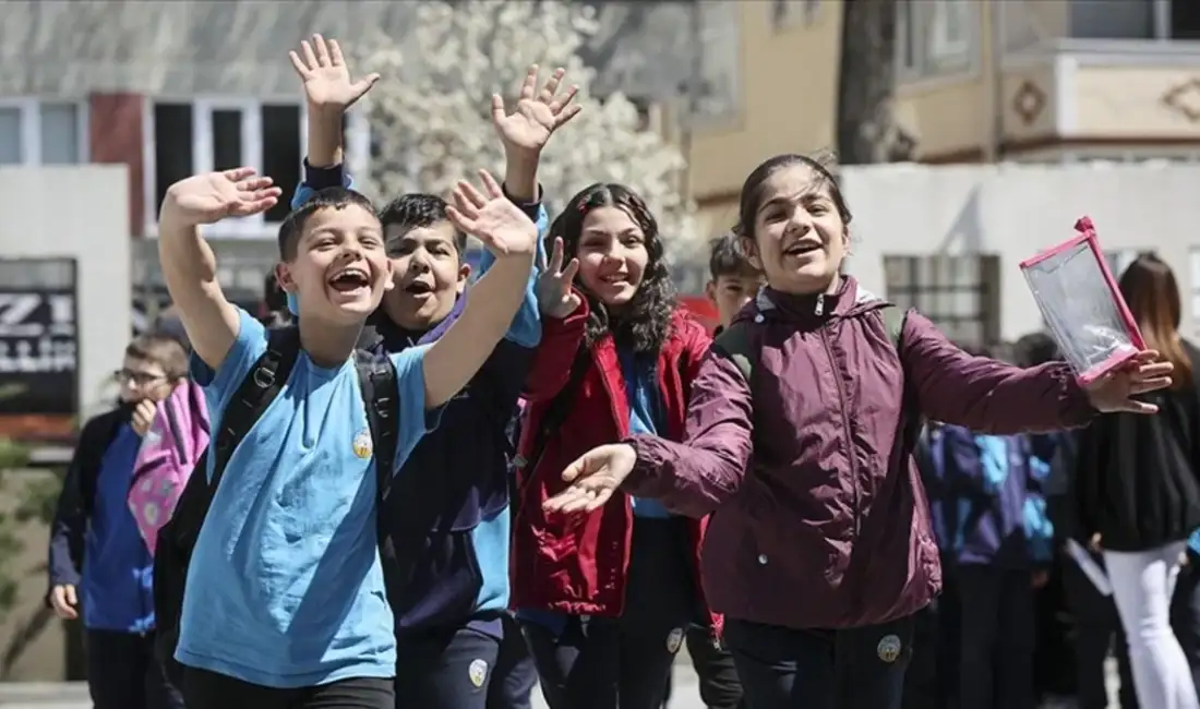 İlköğretim ve ortaöğretim okullarındaki