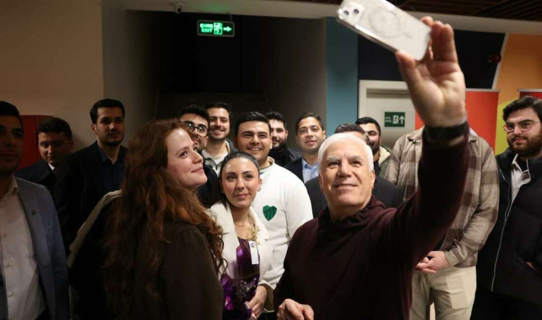 Gençlerle buluşan Bozbey, Bursa’ya için öneri ve düşünceleri dinledi! Gençlerle buluşan Bozbey, Bursa’ya için öneri ve düşünceleri dinledi!