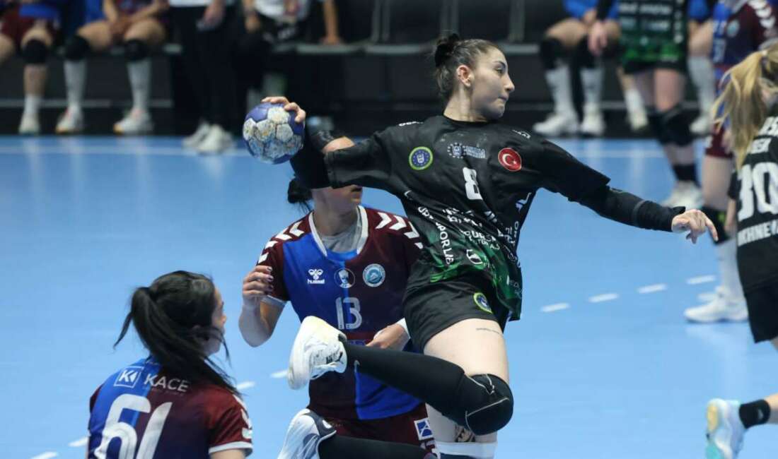 Bursa Büyükşehir Belediyespor zirvenin sahibi! Kadınlar Hentbol Süper
