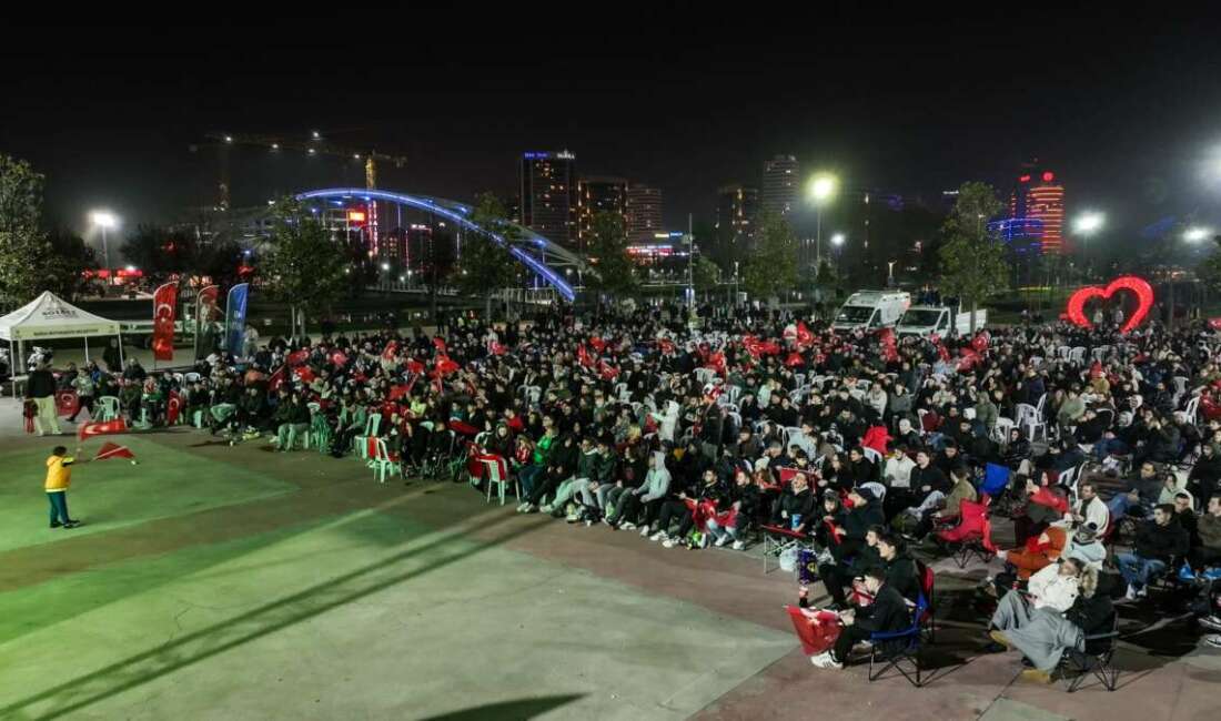 Bursa’da milli takımın final çoşkusu böyle yaşandı Dünya Kupası Play-Off Yarı