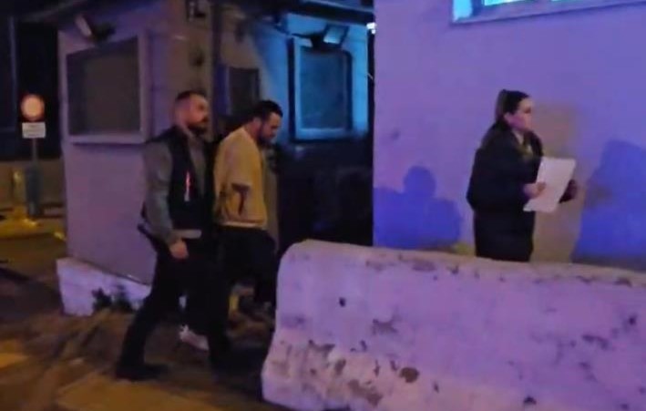 Bursa’da aranan şahıs kıskıvrak yakalandı! Bursa'da hakkında 24 yıl