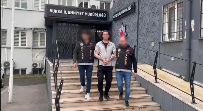 Yıllarca kaçtı, Bursa’yı yakayı ele verdi! Bursa'da hakkında silahlı yağma