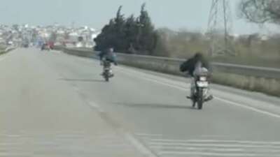 Bursa’da karayolunda kaydedilen görüntüler trafikteki