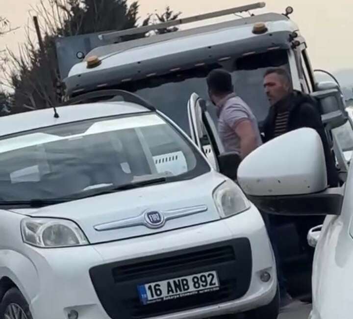 Bursa’da trafikte yaşanan gerginlik