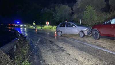 Bursa'da yağış nedeniyle kayganlaşan yolda