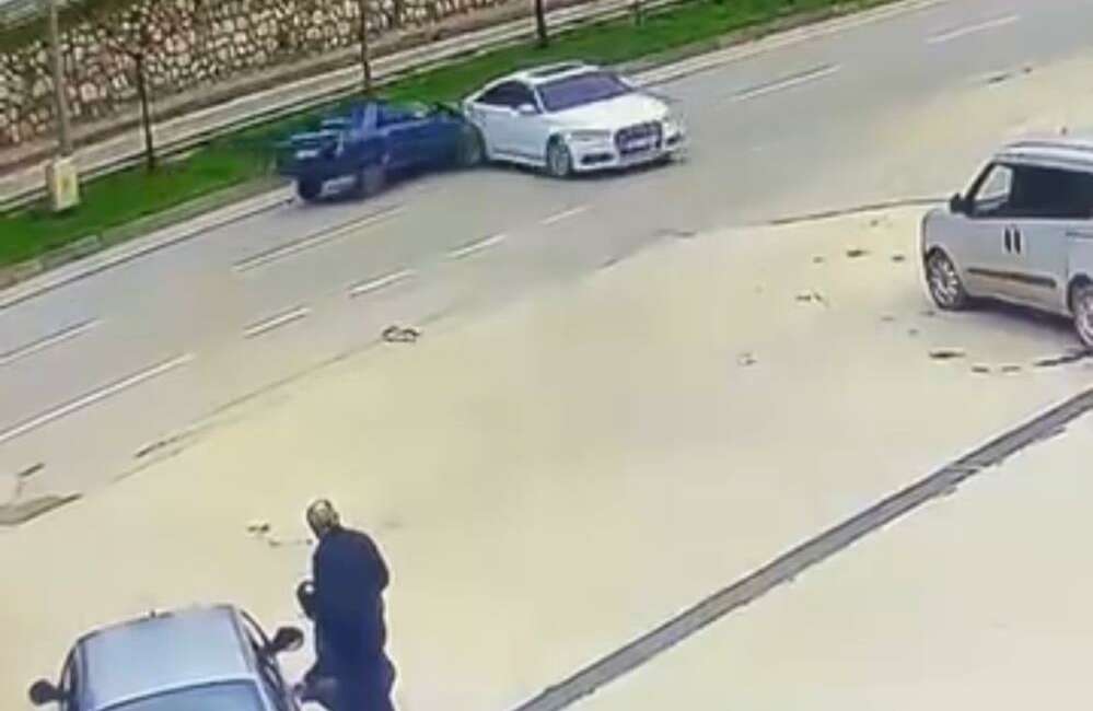 Bursa'da park halindeki bir