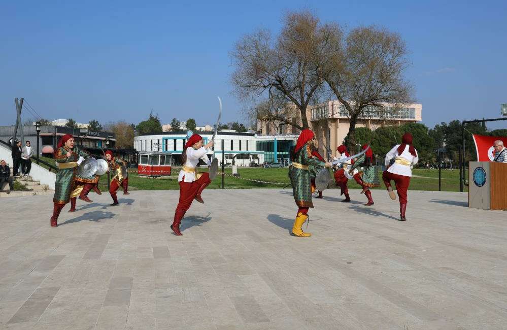 BUÜ’de “Nevruz” coşkusu Türk tarihinde baharın gelişinin