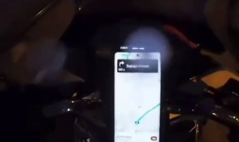 Bursa'da tramvay hattındaki çukura