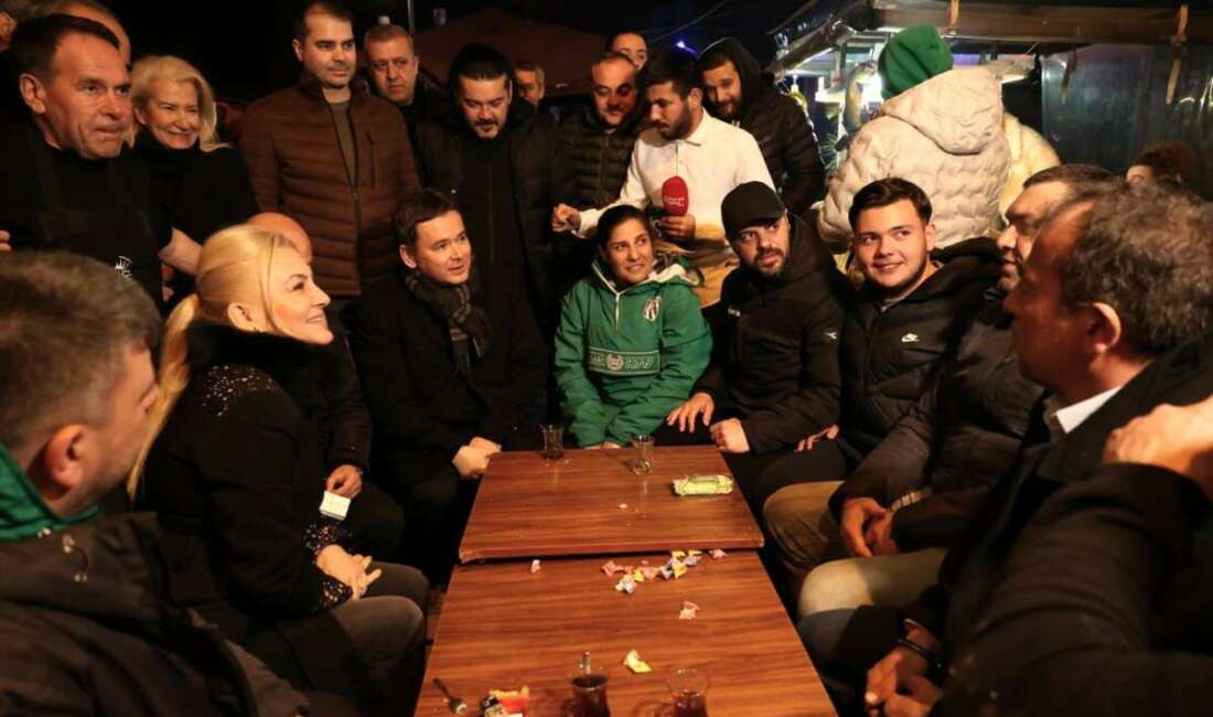 Sahur’da Abdal Meydanı’ndan renkli görüntüler! Ramazan ayının manevi havasını