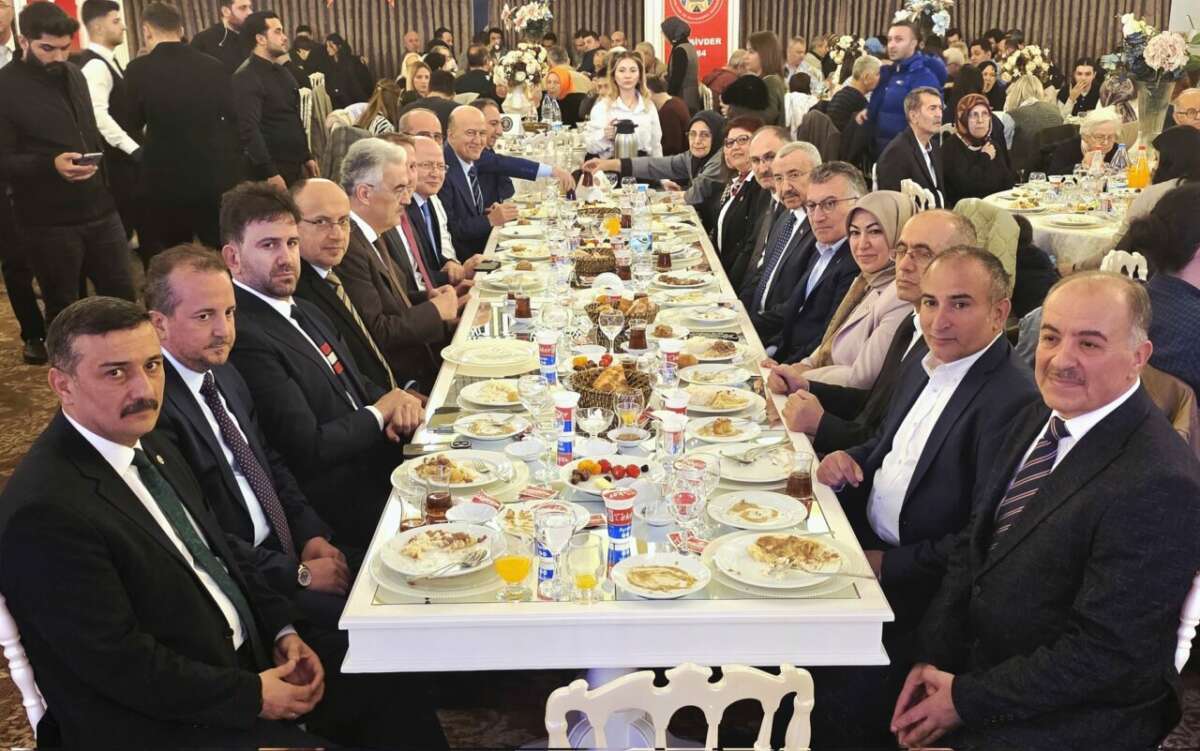 Abdullah Güler Bursa Sivaslılar iftarında