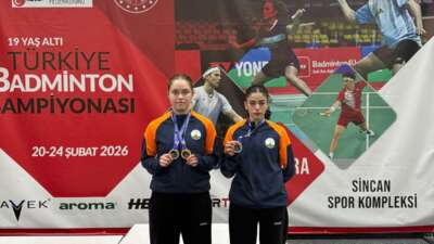 Osmangazi Belediyespor Badminton Takımı sporcuları,