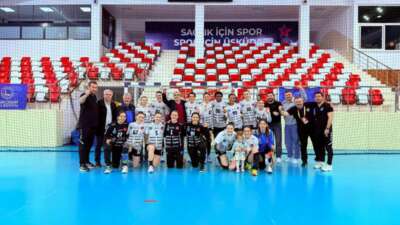 Bursa Büyükşehir Üsküdar’da Farklı Kazandı Kadınlar Hentbol Süper Ligi’nde normal