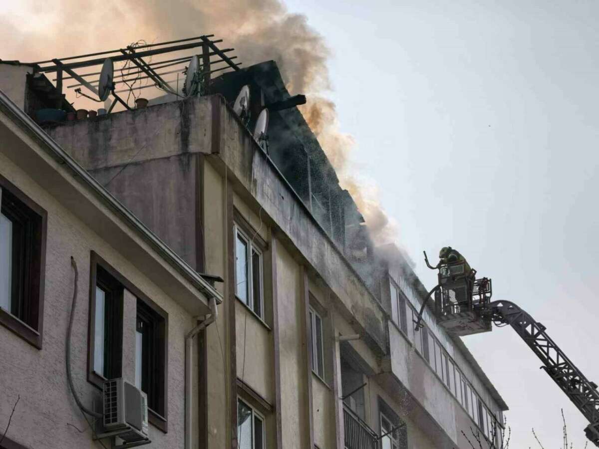Bursa bir mahalleyi ayağa kaldıran yangın