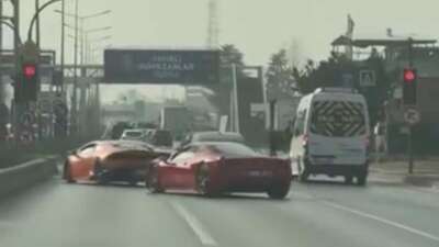 Bursa'da ultra lüks iki otomobilin